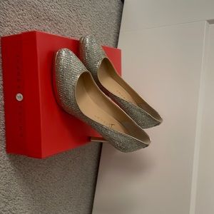 Ivanka Trump Gold Texture Sophia2 Pump